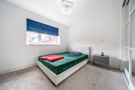 4 bedroom detached house to rent - Photo 5