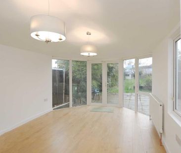 3 bedroom semi-detached house to rent - Photo 5