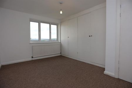 4 bedroom house to rent - Photo 2