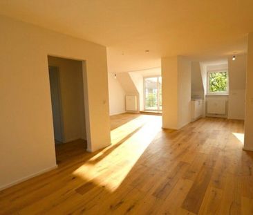 Offen gestaltete DG-Wohnung mit herrlichem Ausblick und Einbauküche! - Foto 4