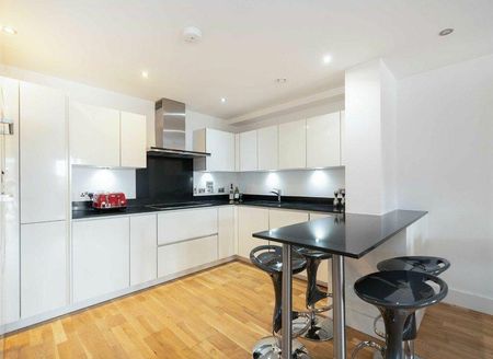 3 bedroom flat to rent - Photo 5
