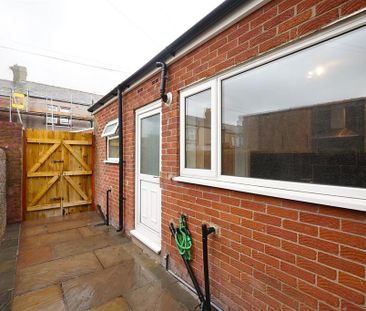 3 bedroom terraced house to rent - Photo 3