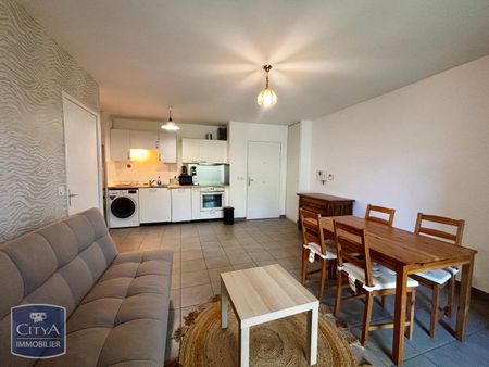 Location Appartement 2 pièces 42m² ST PRIEST 69800 - Photo 2
