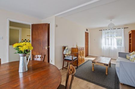 Generous Mid Terrace Family Home, 3 bed to let in Frome - Photo 3