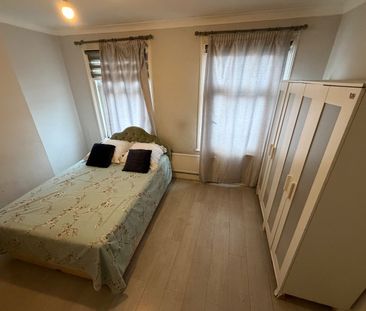 Room in a Shared House, Alston Road, N18 - Photo 2