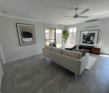 “FAMILY HOME IN BUNDAMBA” - Photo 3