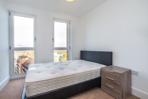 3 bedroom flat to rent - Photo 1