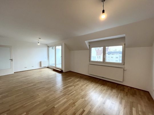 Schöne 4 Zimmer Wohnung mit Freifläche in 1060 Wien! - Foto 1