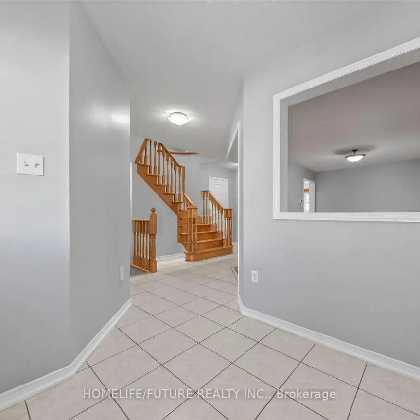 29 RIVERPLACE CRESCENT - Photo 1