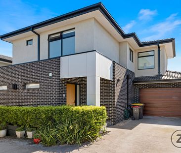 Modern 3-Bedroom Townhouse in the Heart of Chadstone 3/7 Atkinson S... - Photo 4