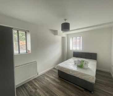 1 bedroom semi-detached house to rent - Photo 2