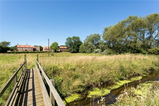 2 bedroom semi-detached house to rent - Photo 1