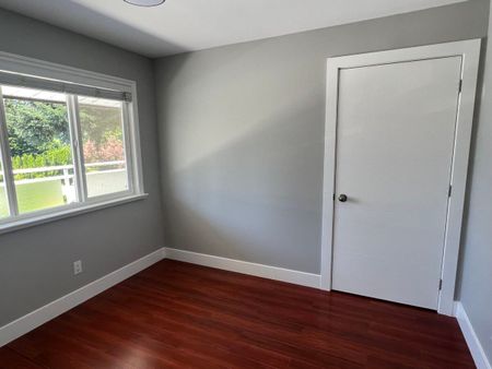 Cozy Suite in Fourplex - Photo 3