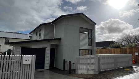 Wainuiomata 4 Bedrooms - Photo 4