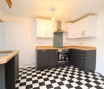 3 bedroom terraced house to rent - Photo 4