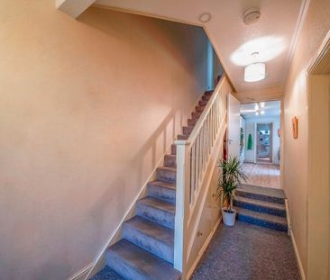 Room in a Shared House, Hollingbury Road, BN1 - Photo 2