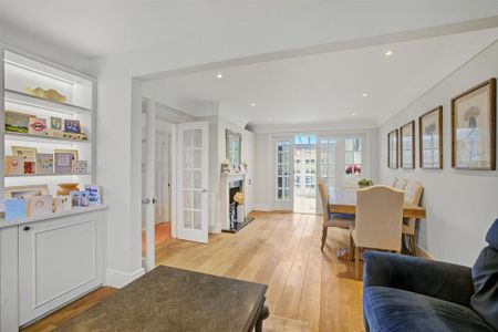 4 bedroom semi-detached house to rent - Photo 4