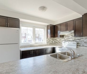 For Lease - 1060 Clipper Lane, Pickering, Ontario - Photo 6