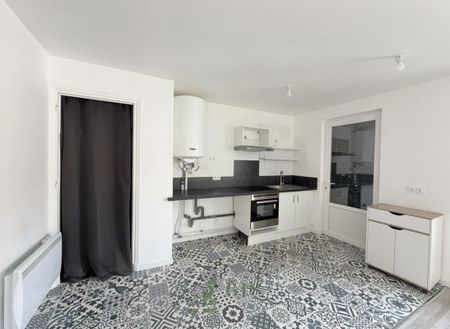 Location Appartement 3 pièces 66m² ROANNE 42300 - Photo 4