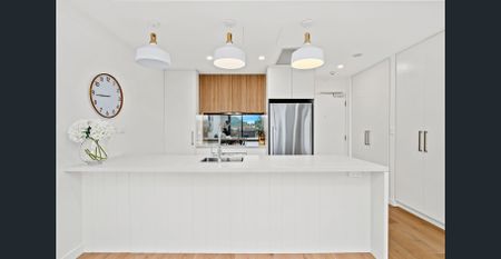 Top Floor Luxurious Sanctuary - Photo 4