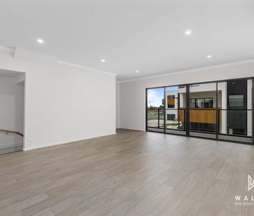 Modern Living Townhouse! - Photo 5