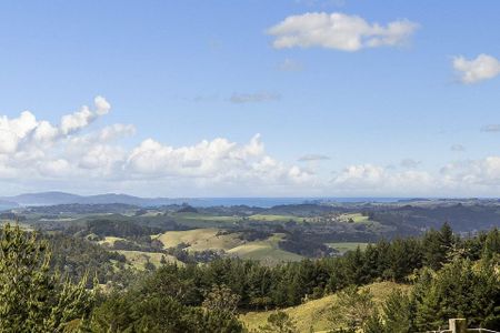 Private with Stunning View, Generously Large House - Photo 4
