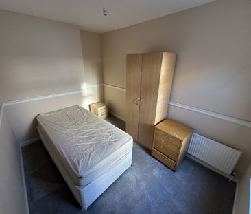 Trafalgar Square, Great Yarmouth - Photo 3