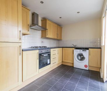 2 bedroom flat to rent - Photo 4