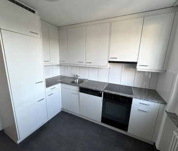 grosszügige, gepflegte 3.0-Zimmer-Wohnung an zentraler Lage - Photo 3