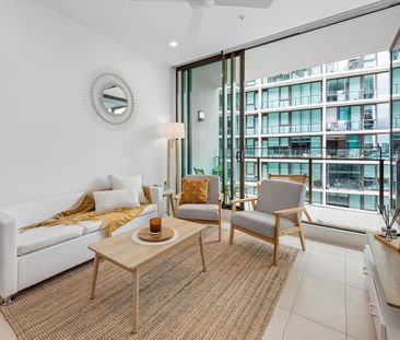 Stylish Urban Living in the Heart of Newstead - Photo 5