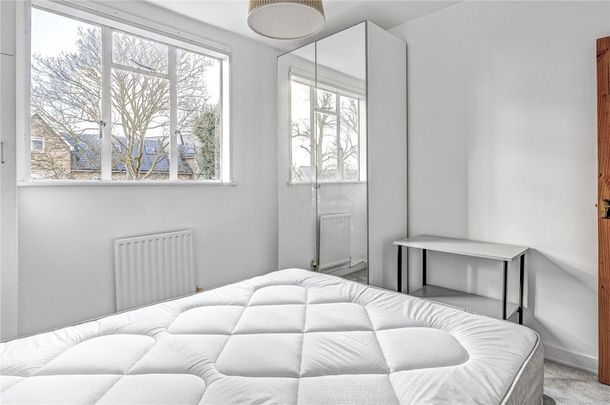 3 Bed Flat, Thurleigh Court, SW12 - Photo 1