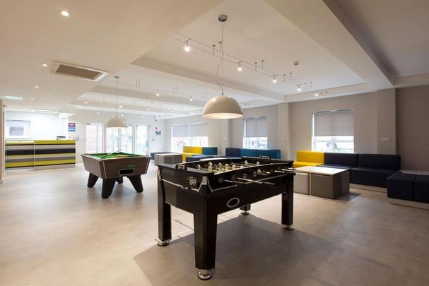 Studio to rent - Photo 1