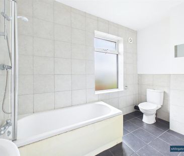 2 bedroom end of terrace house to rent - Photo 5