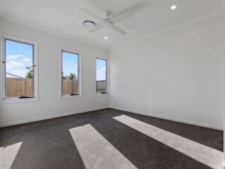 Modern Family Living in Cutters Ridge! - Photo 2