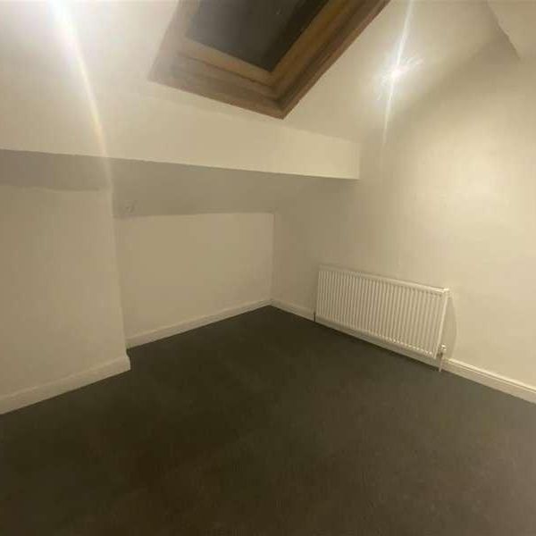 Halifax Road,keighley, BD21 - Photo 1