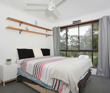 FAMILY HOME, SKYLINE VIEWS AND POOL - Photo 6