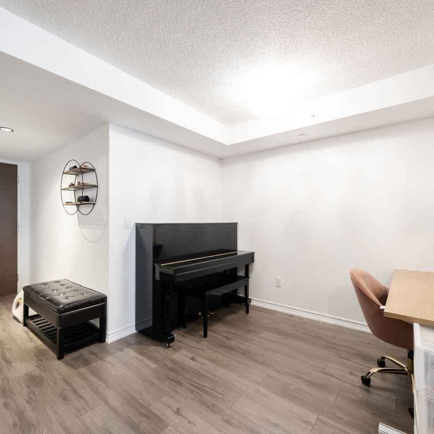 For Lease - 386 Yonge Street Unit# 1703, Toronto, Ontario - Photo 1