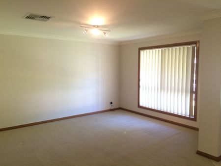 3 Bedroom Home In Popular Eastern View Estate - Photo 5