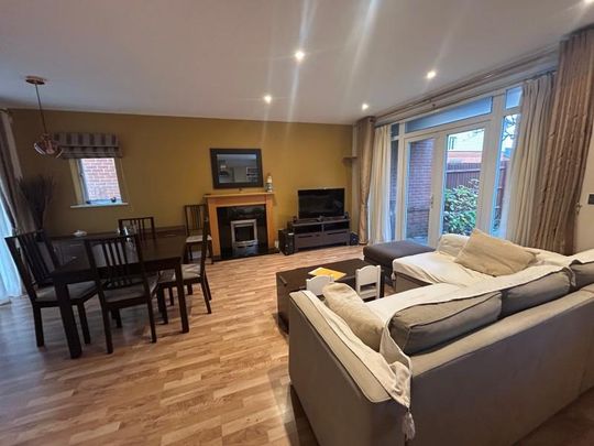 3 bedroom terraced house to rent - Photo 1