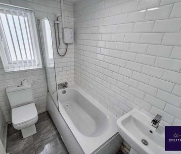 Lynway Grove, Middleton, Manchester, M24 - Photo 6