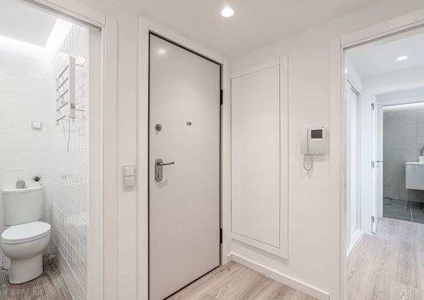 APARTAMENTO T3 MOBILADO EM CARNAXIDE