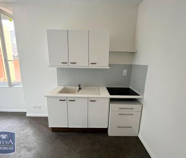 Location Appartement 2 pièces 30m² LESCURE D ALBIGEOIS 81380 - Photo 2