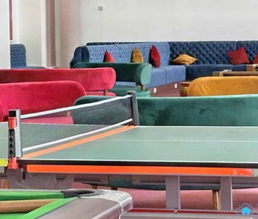 Deluxe Bedroom - Photo 6