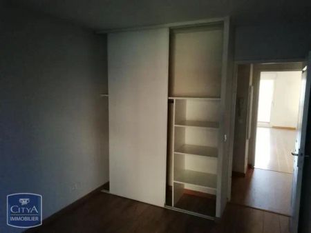 Appartement à louer 3 pièces 65.78m² - Photo 2