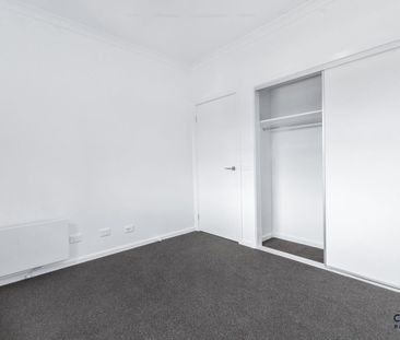 Stylish 3-Bedroom Townhouse - Photo 4
