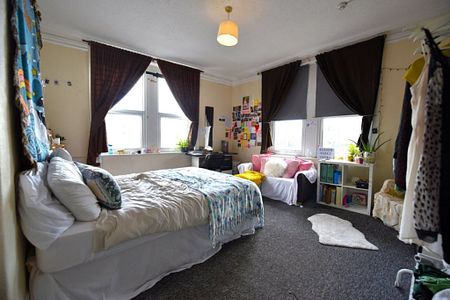 7 bedroom Flat in Woodsley Road, Leeds - Photo 5