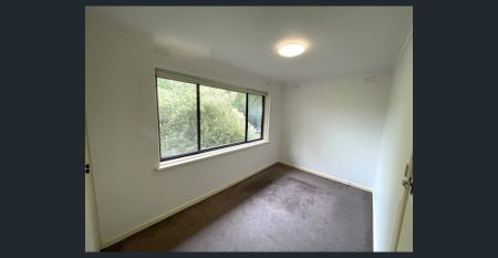 PERFECTLY POSITIONED WITH RENOVATED KITCHEN! - Photo 2