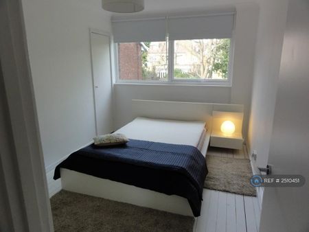 3 bedroom detached house to rent - Photo 4