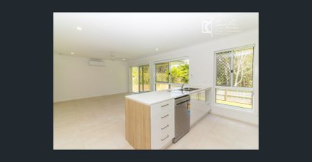 Modern Family Living in the Heart of Maryborough - Photo 2