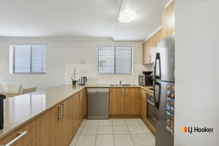 Modern 2-Bedroom Apartment in Belconnen - Photo 5